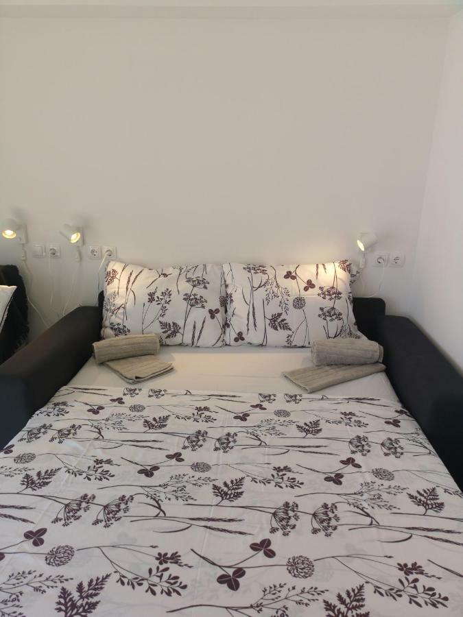 Apartman Studio Kod Ujevica Башка-Вода Экстерьер фото